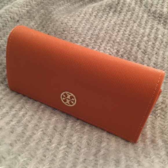 Tory Burch Accessories - Tory Burch Sunglasses case with dust bag